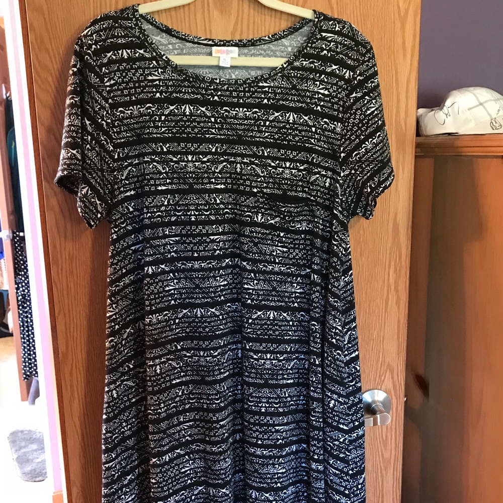 Lularoe Carly